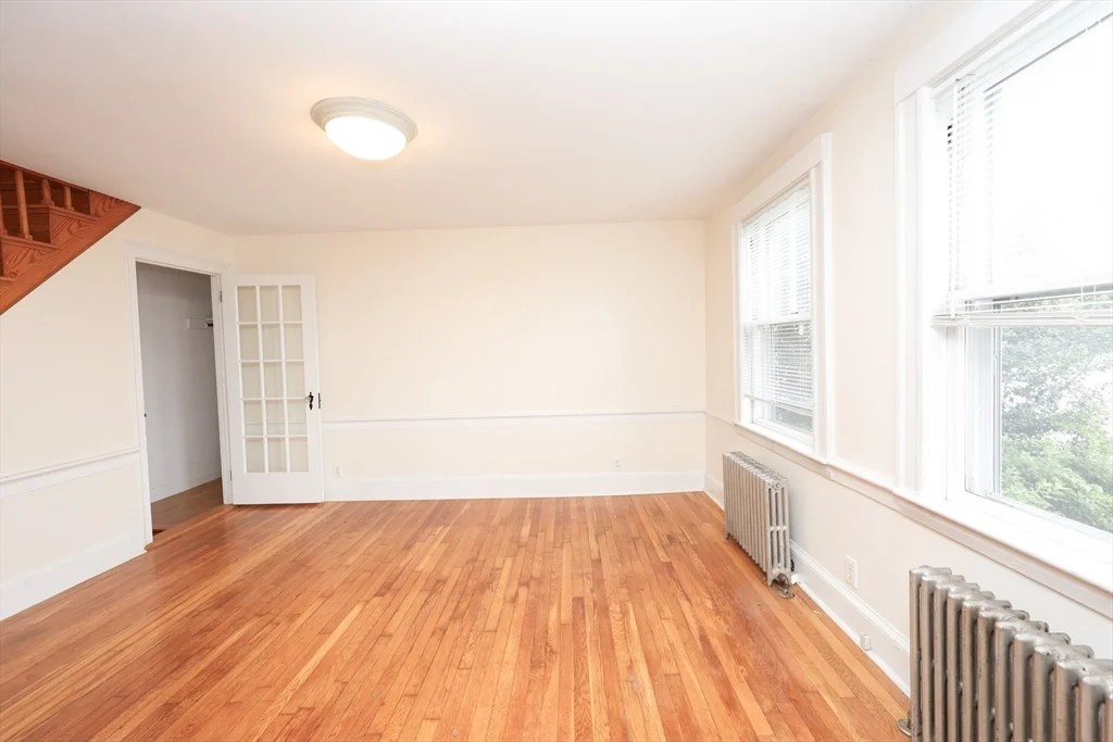 148 Neponset, Canton