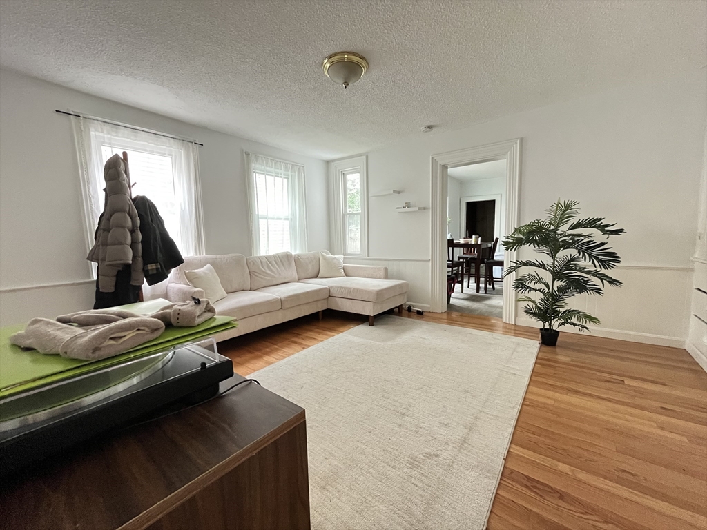 89 6th, East Cambridge