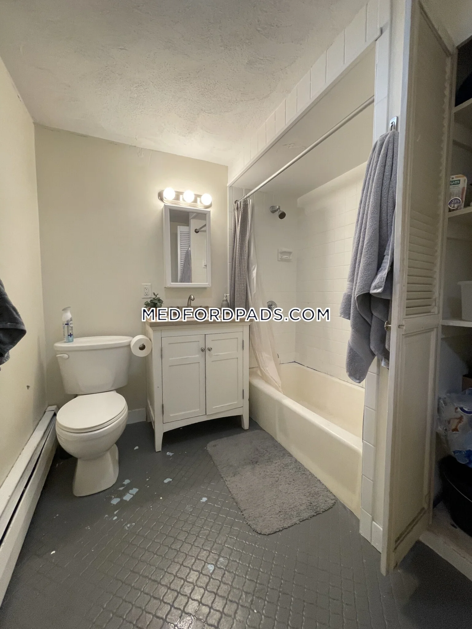 354 Main St, South Medford