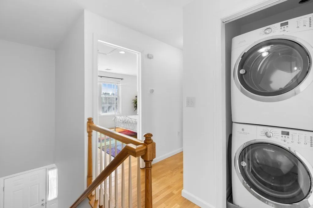 54 Myrtle St, East Somerville