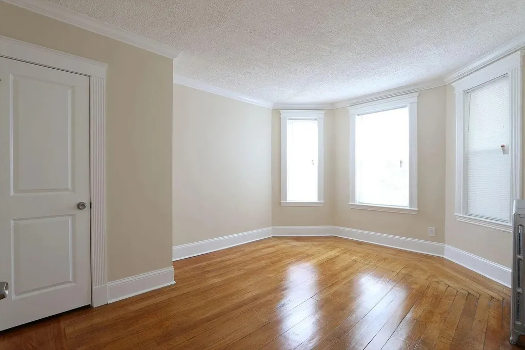 71 Walnut Park, Roxbury