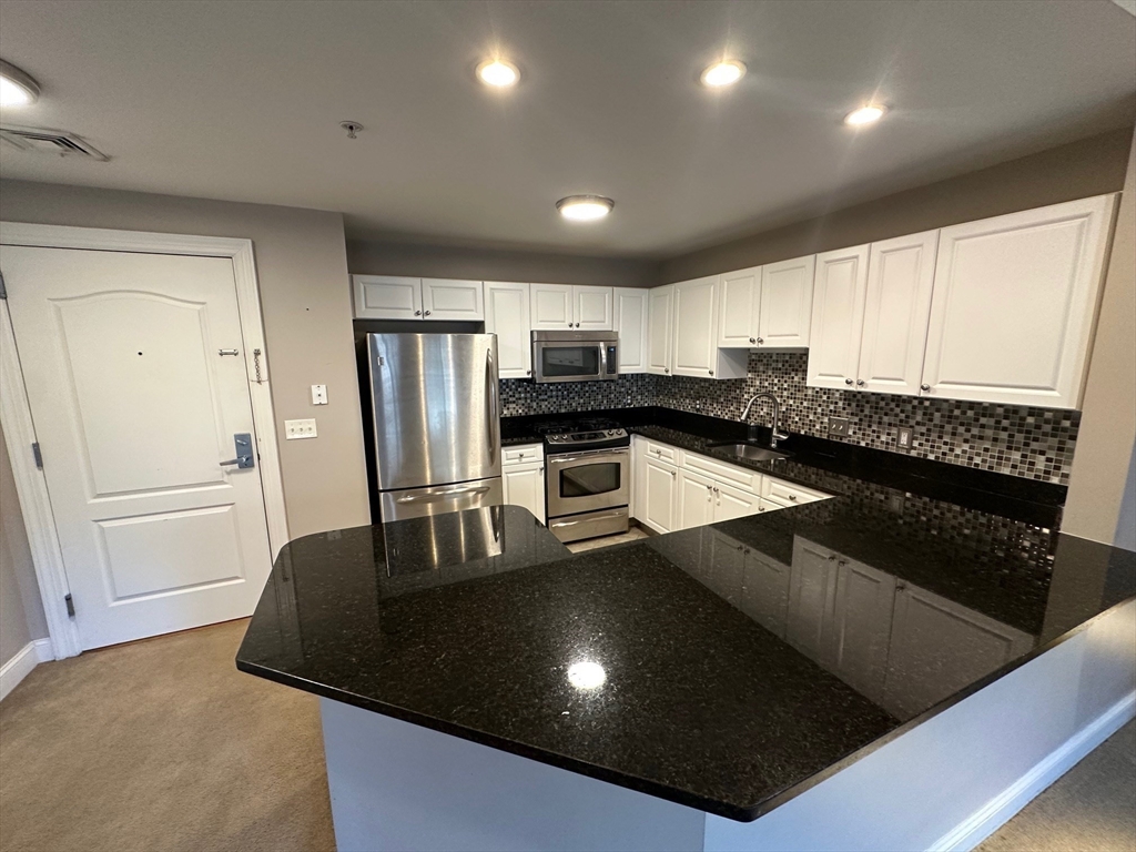 614 Pond St, Braintree