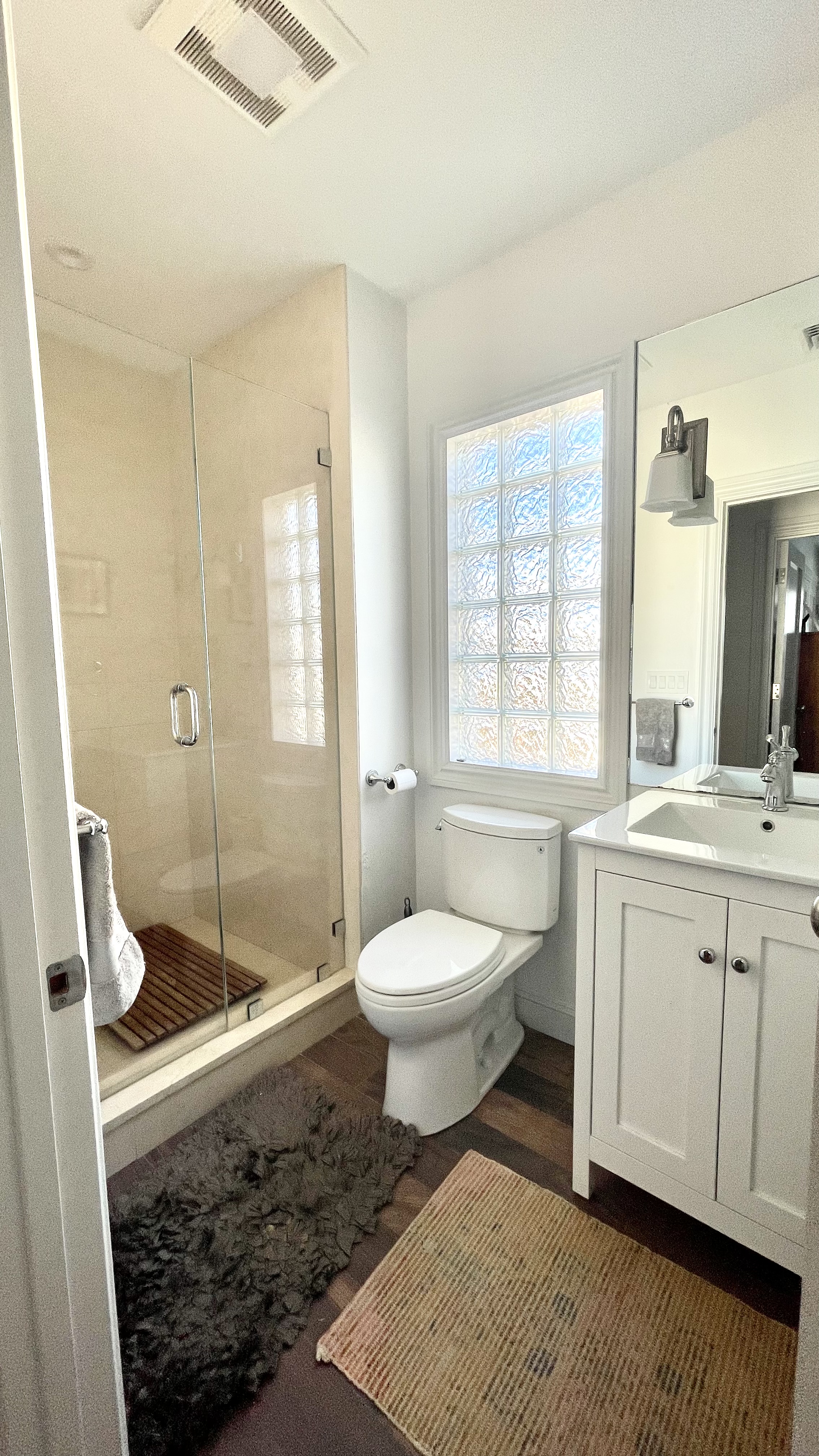 4 bed, 3.5 bath apartment for rent at 36 Horace St Unit 1, Union Square — photo 9 of 17