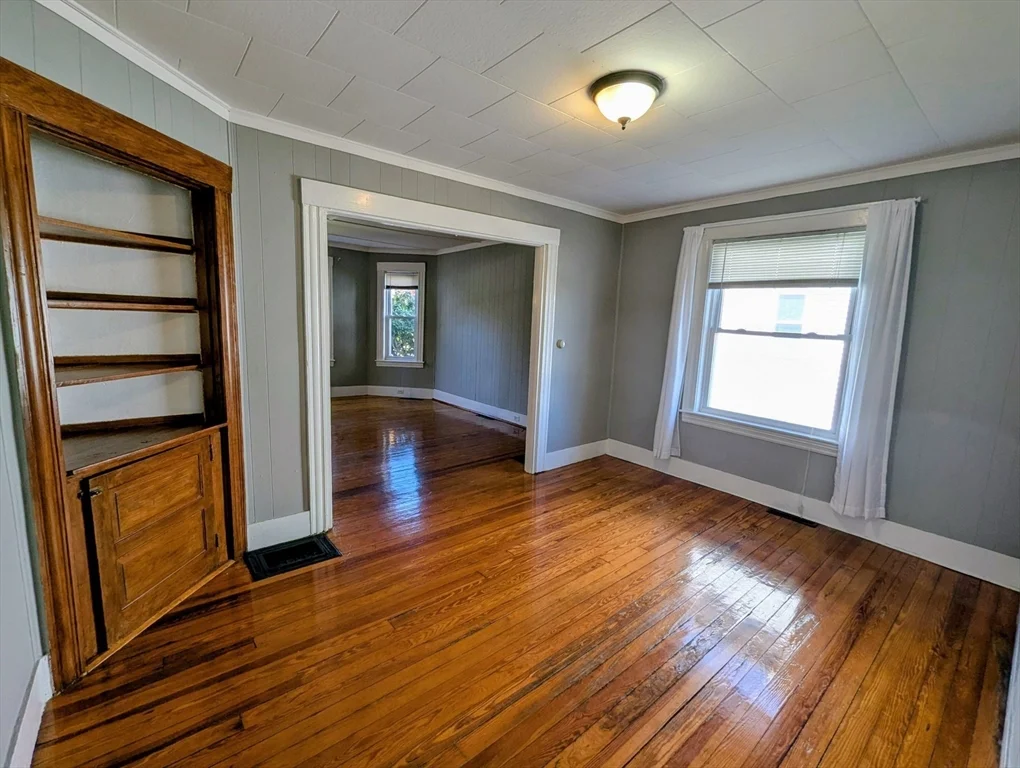 88 Crescent, Franklin
