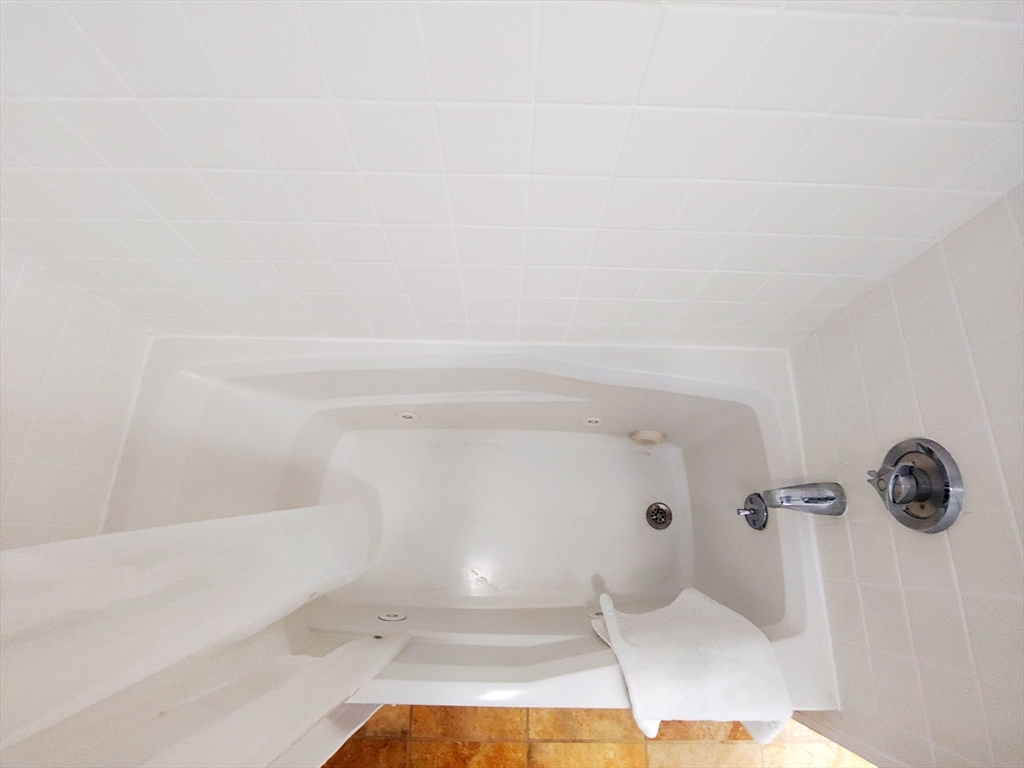 61 West Cedar St, Beacon Hill