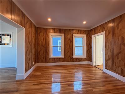 16 Stanford Ter, Ward Two