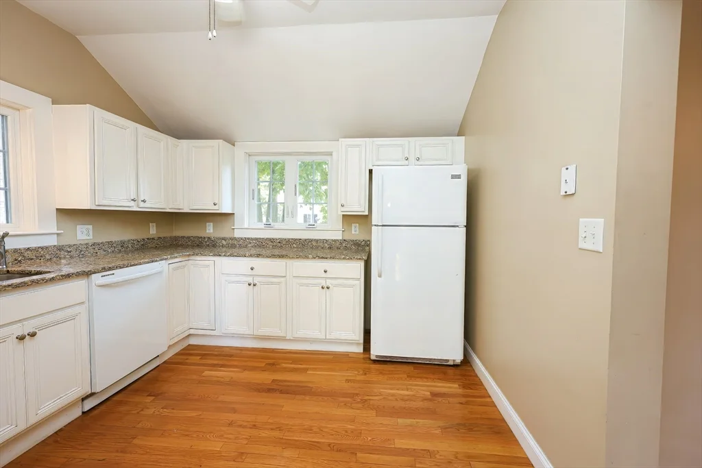 50 Front St, Braintree