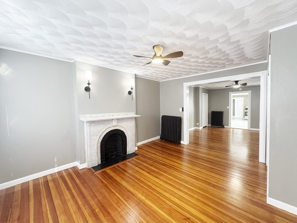 19 Saratoga St, East Boston