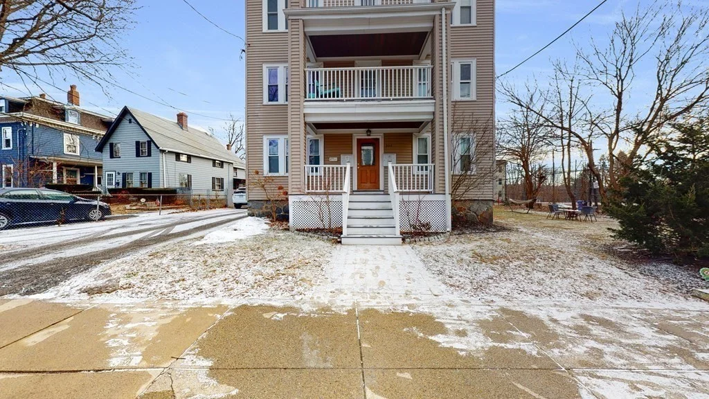 304 Lamartine, Jamaica Plain