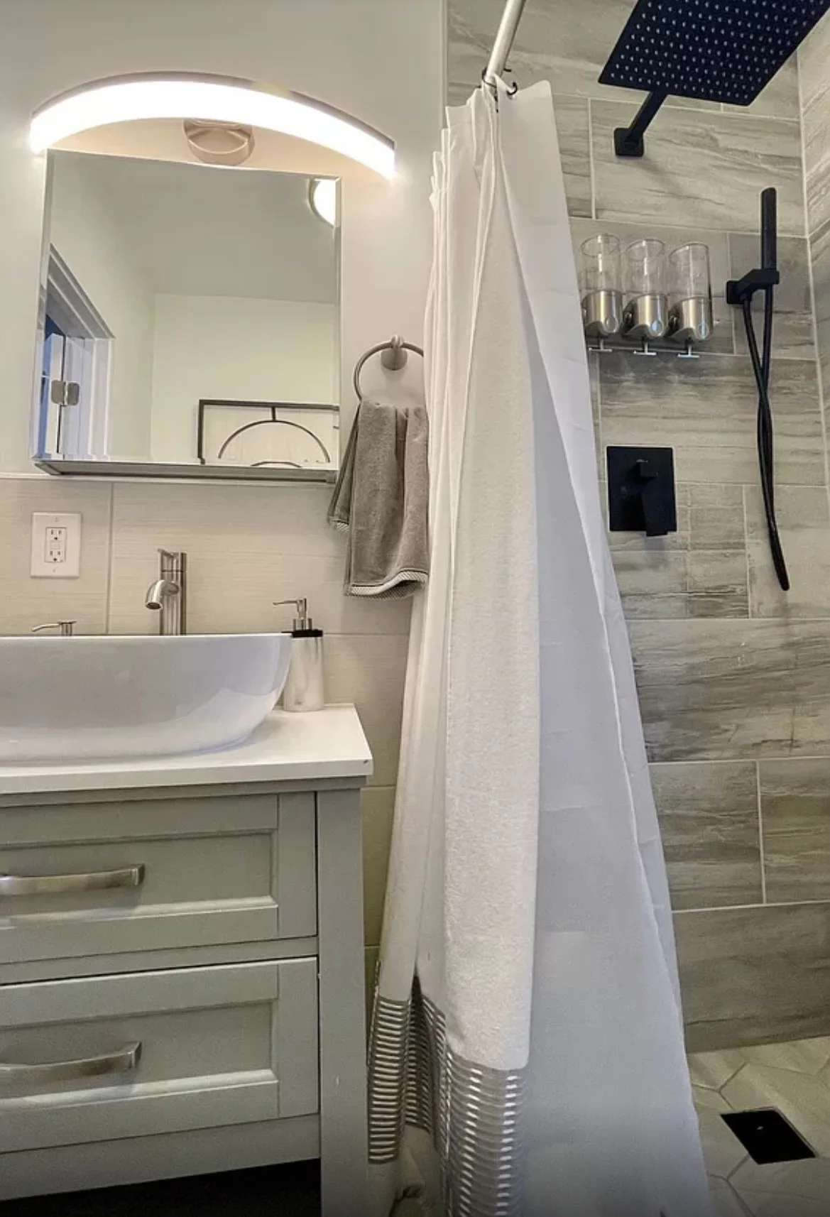 37 Gilman Ter, Winter Hill