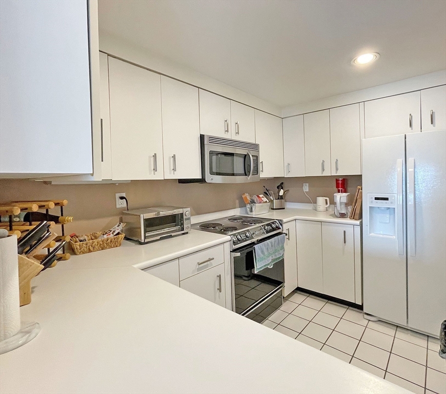 10 Rogers St, East Cambridge