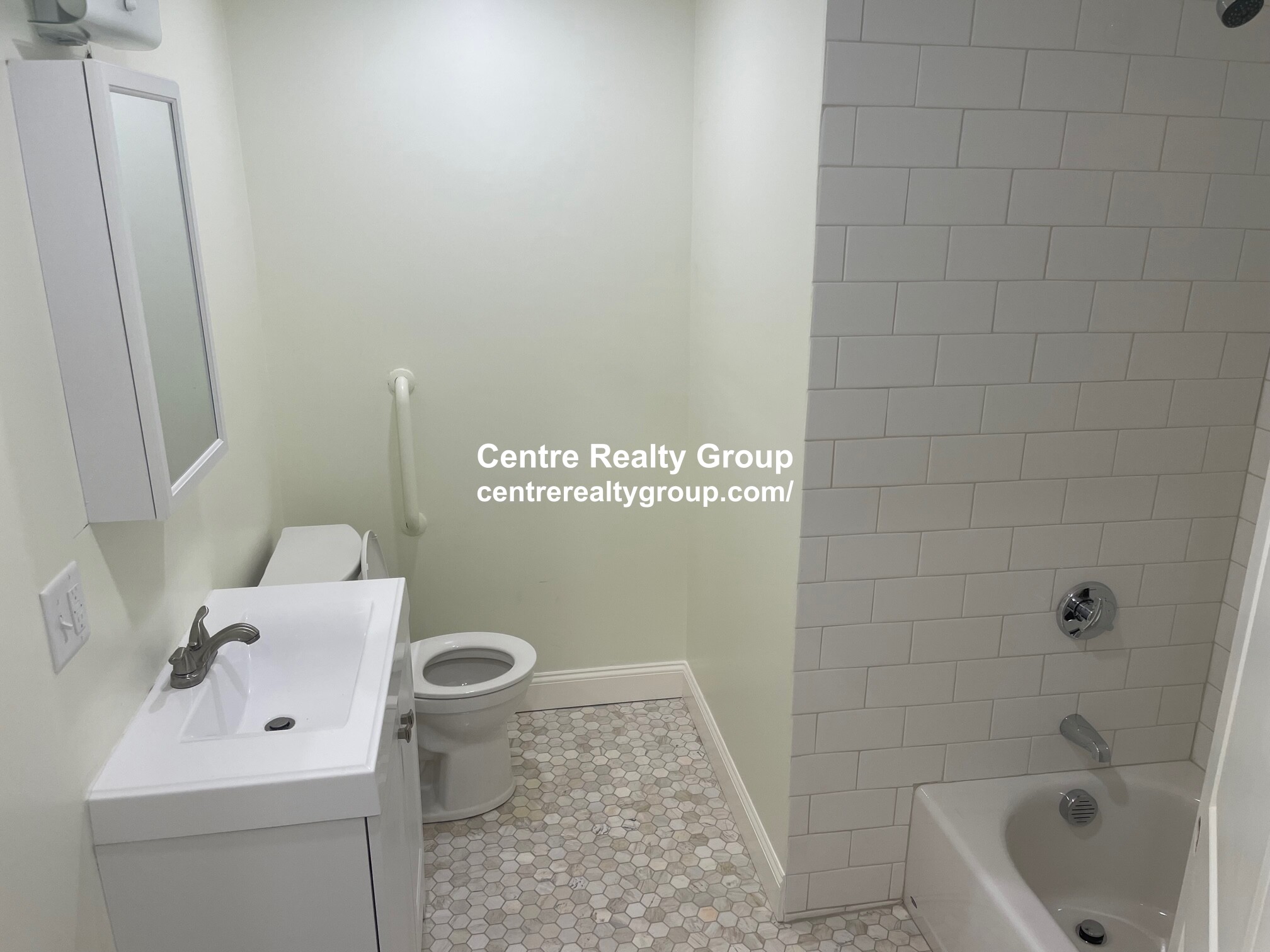 1712 Beacon St, Brookline