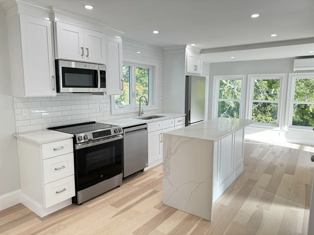 17 Fremont St, Downtown