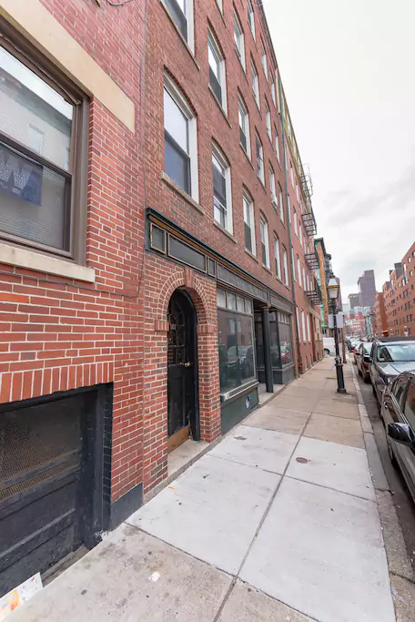 161 Endicott St, North End