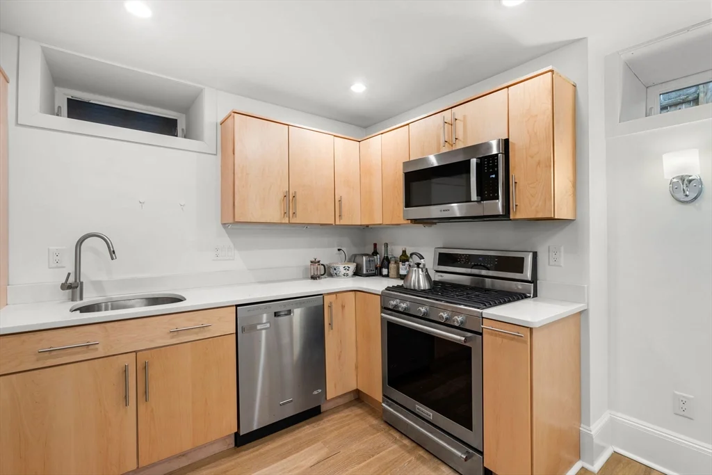18 Wyman St, Arlington
