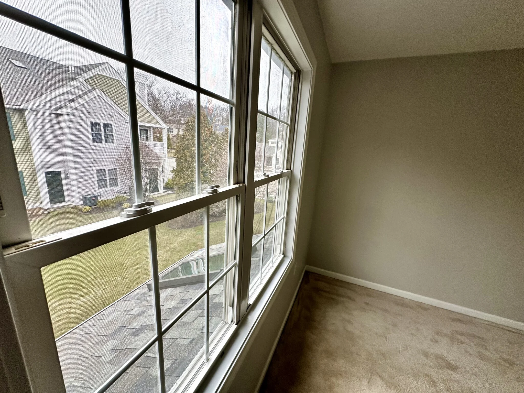 37 Village Dr, Quincy