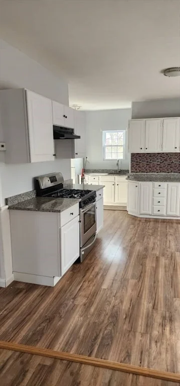 69 Clews, Pawtucket