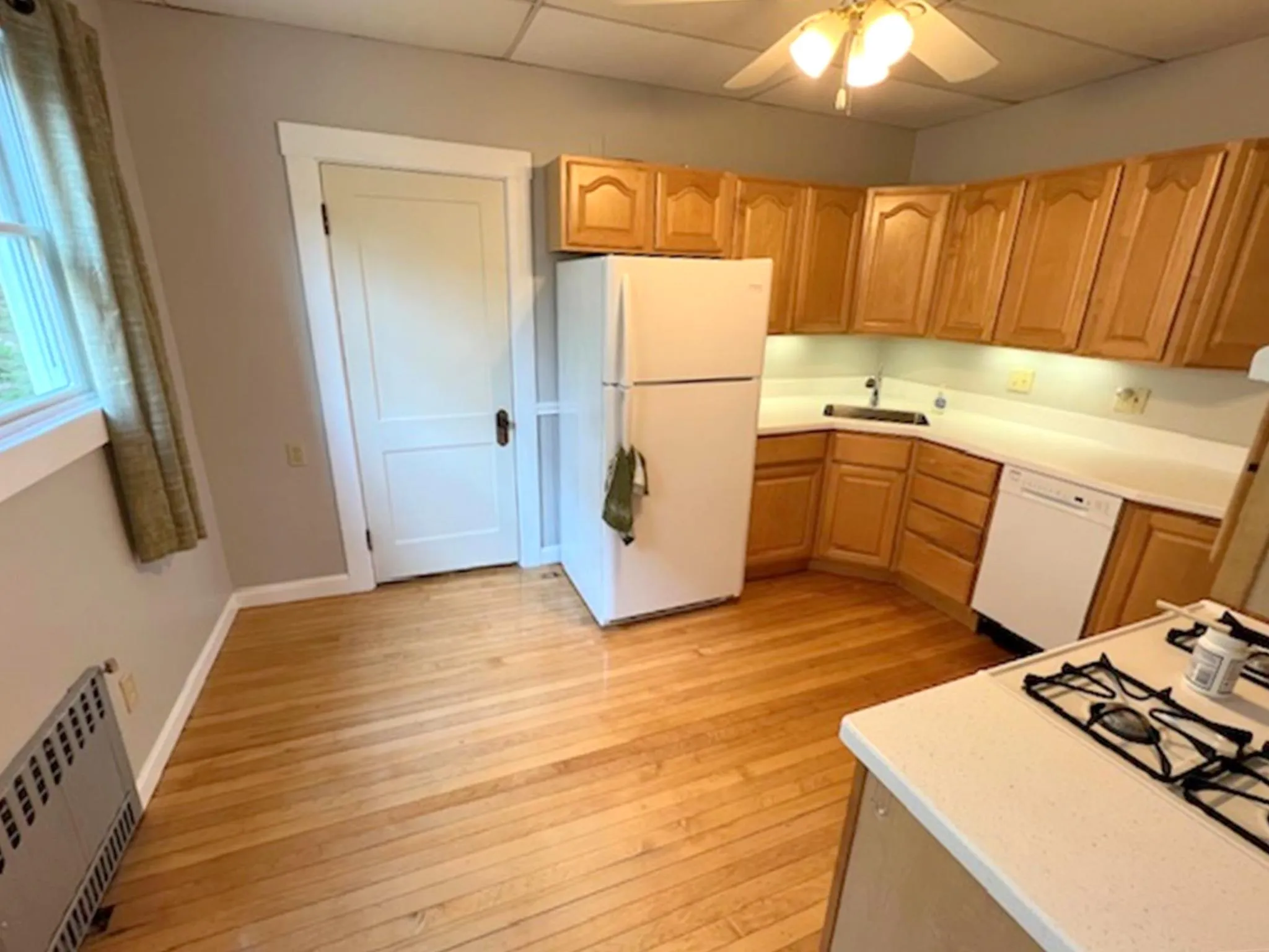 76 Powder House Boulevard, Tufts