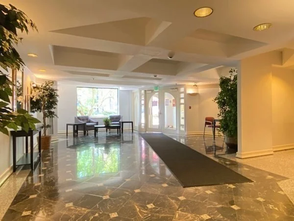 1933 Commonwealth Ave, Brighton