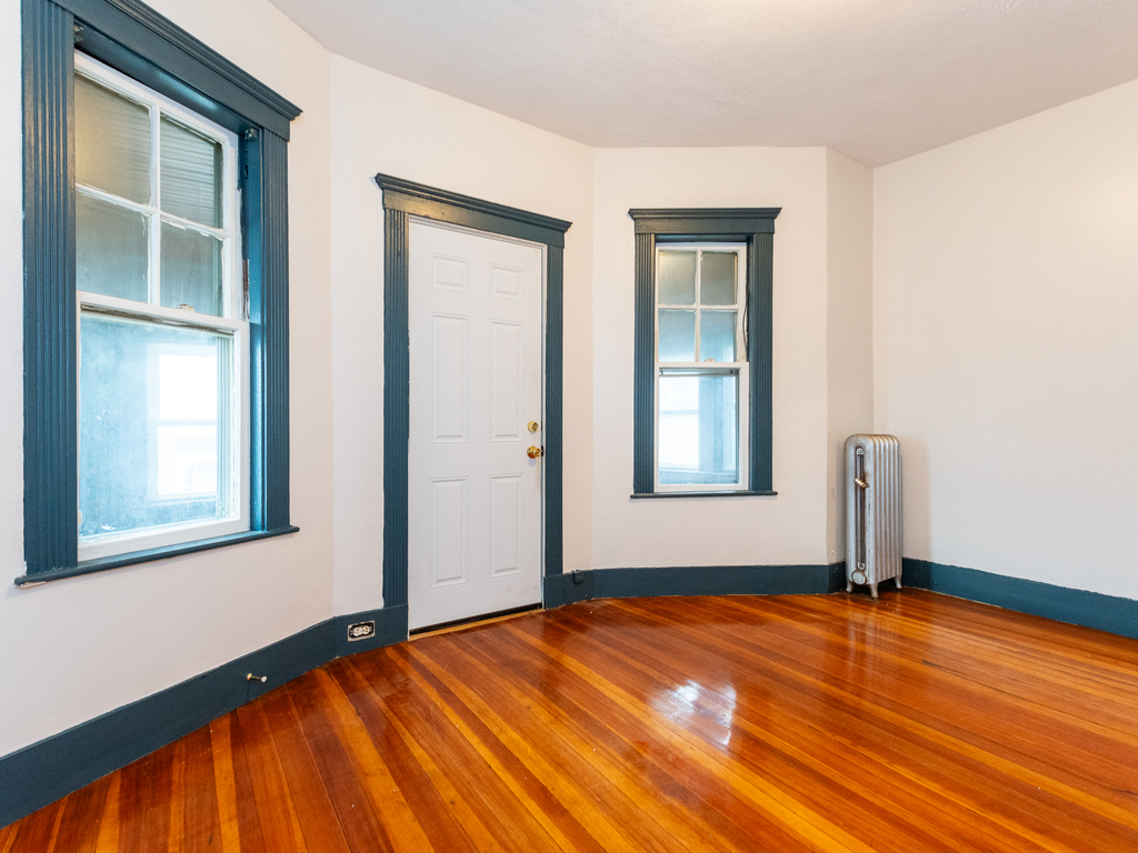5 bed, 2 bath apartment for rent at 46 Shepton St Unit 2, Dorchester — photo 32 of 64