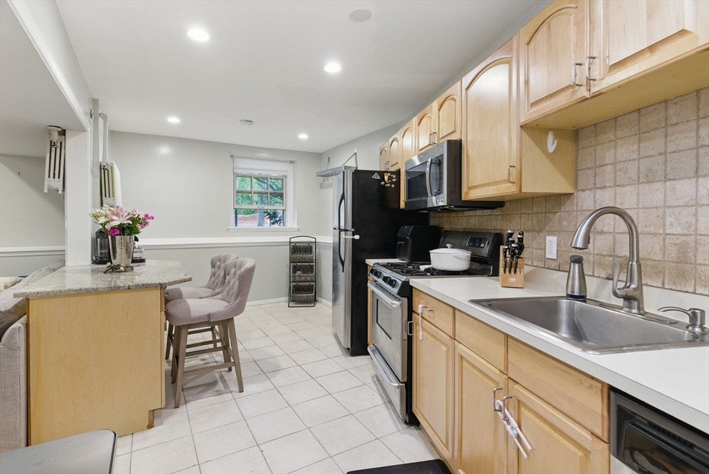 240 Brattle St, West Cambridge