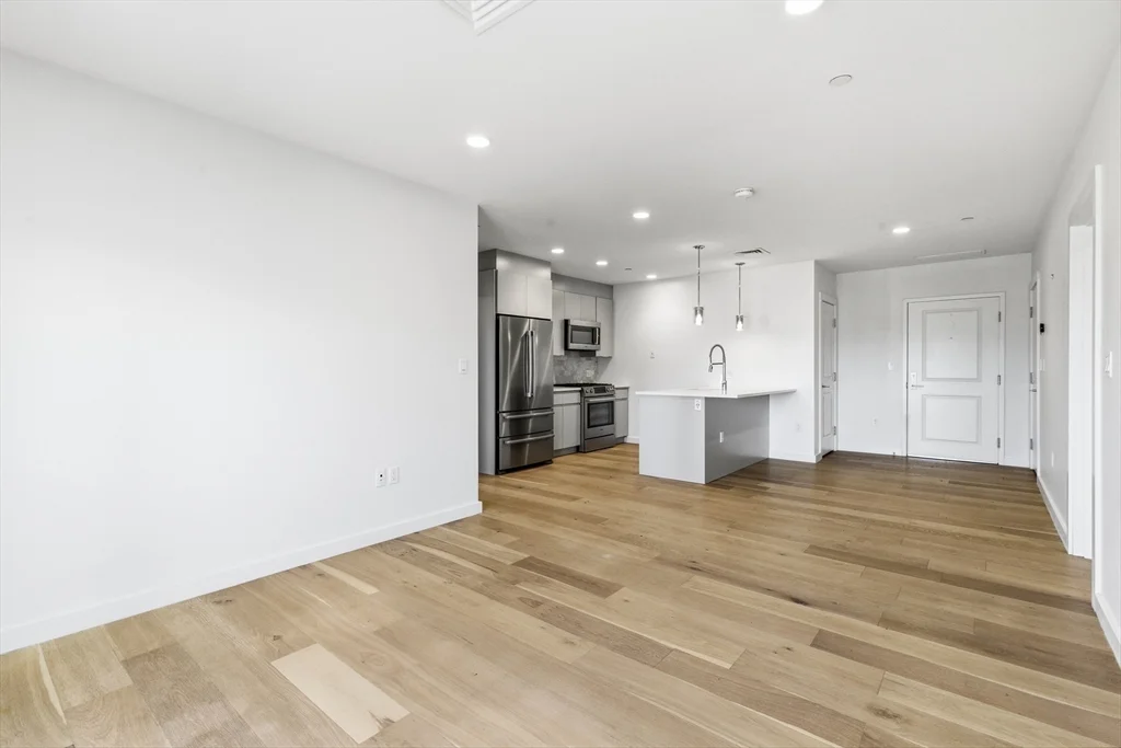 16 Boardman St, East Boston
