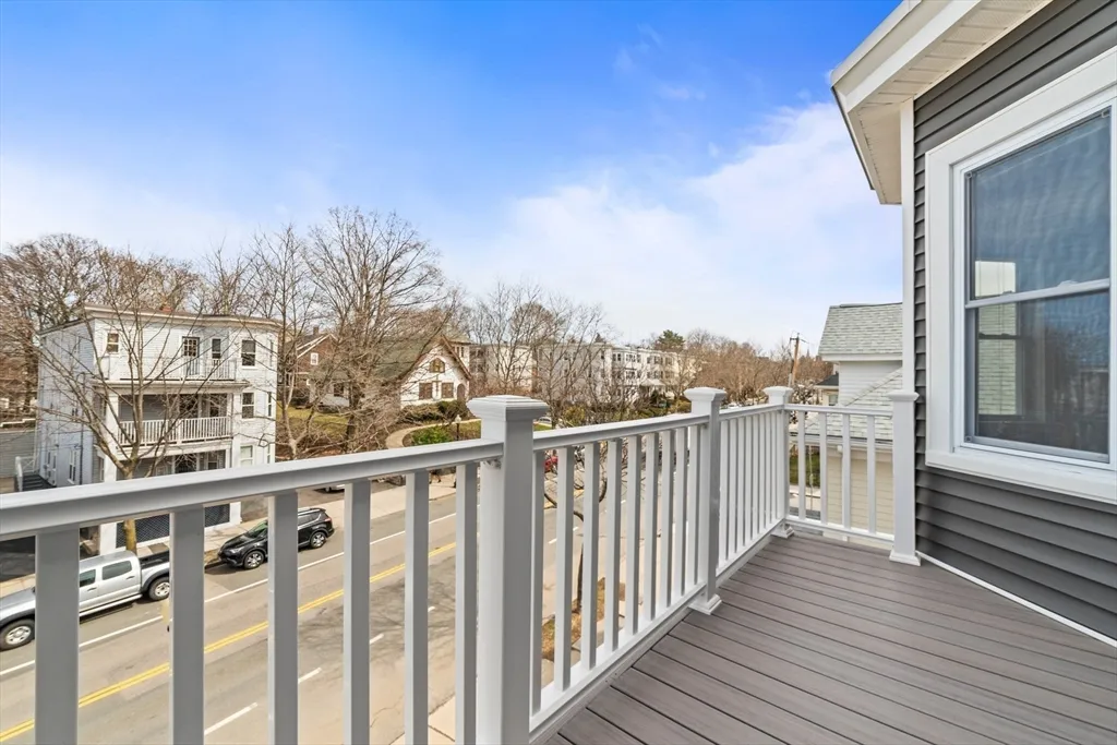 516 Washington, Brighton
