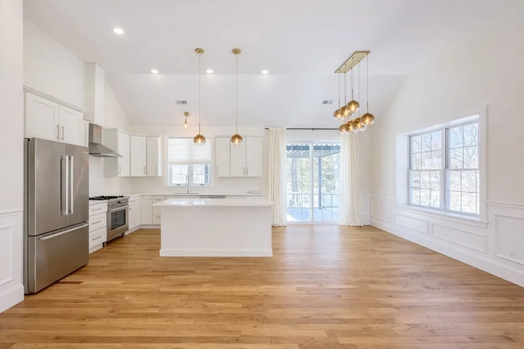 261 Main St, Shrewsbury