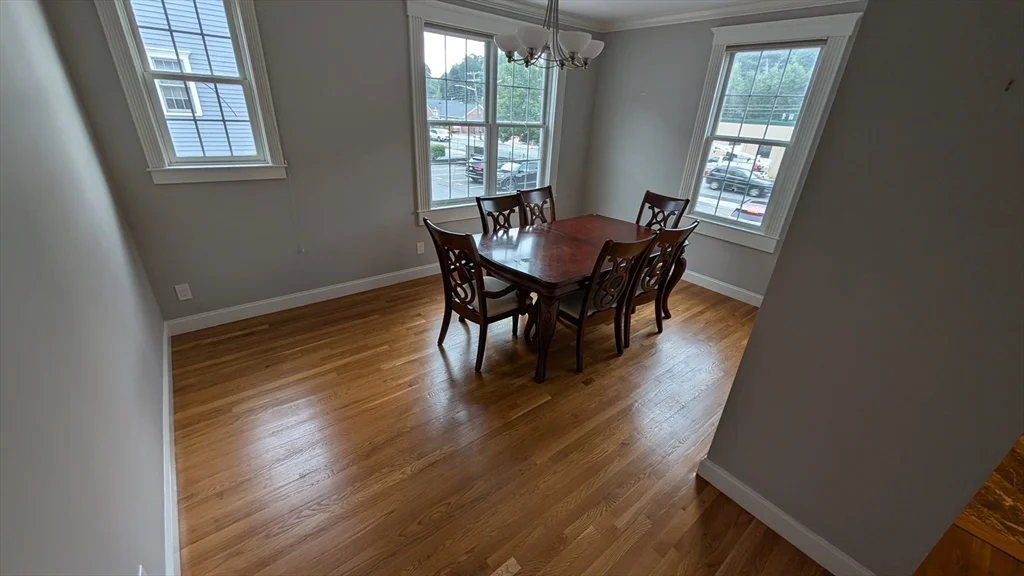 894 Main St, Wakefield