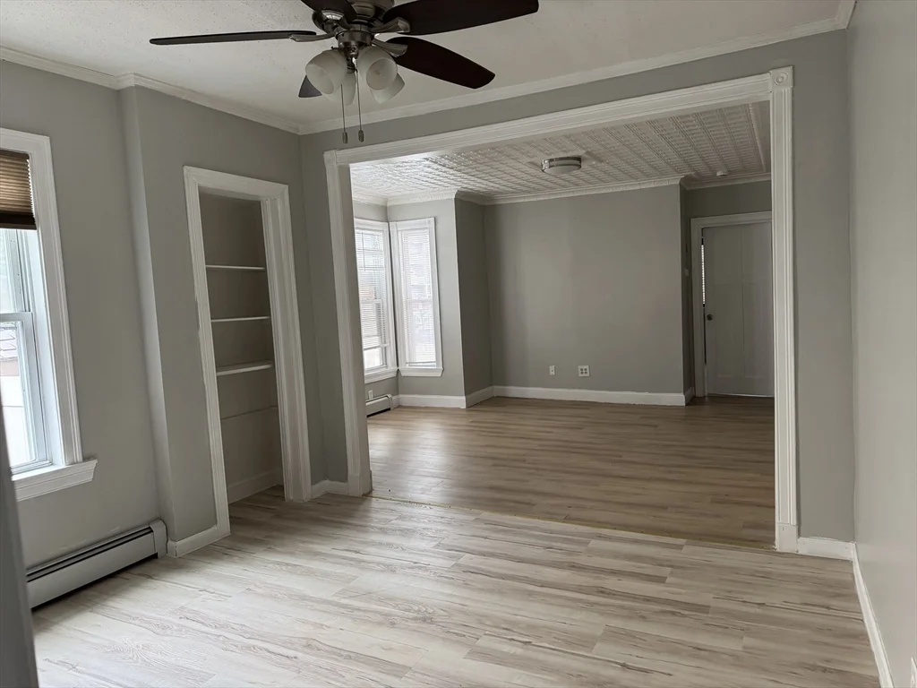 409 Moody St, Lowell