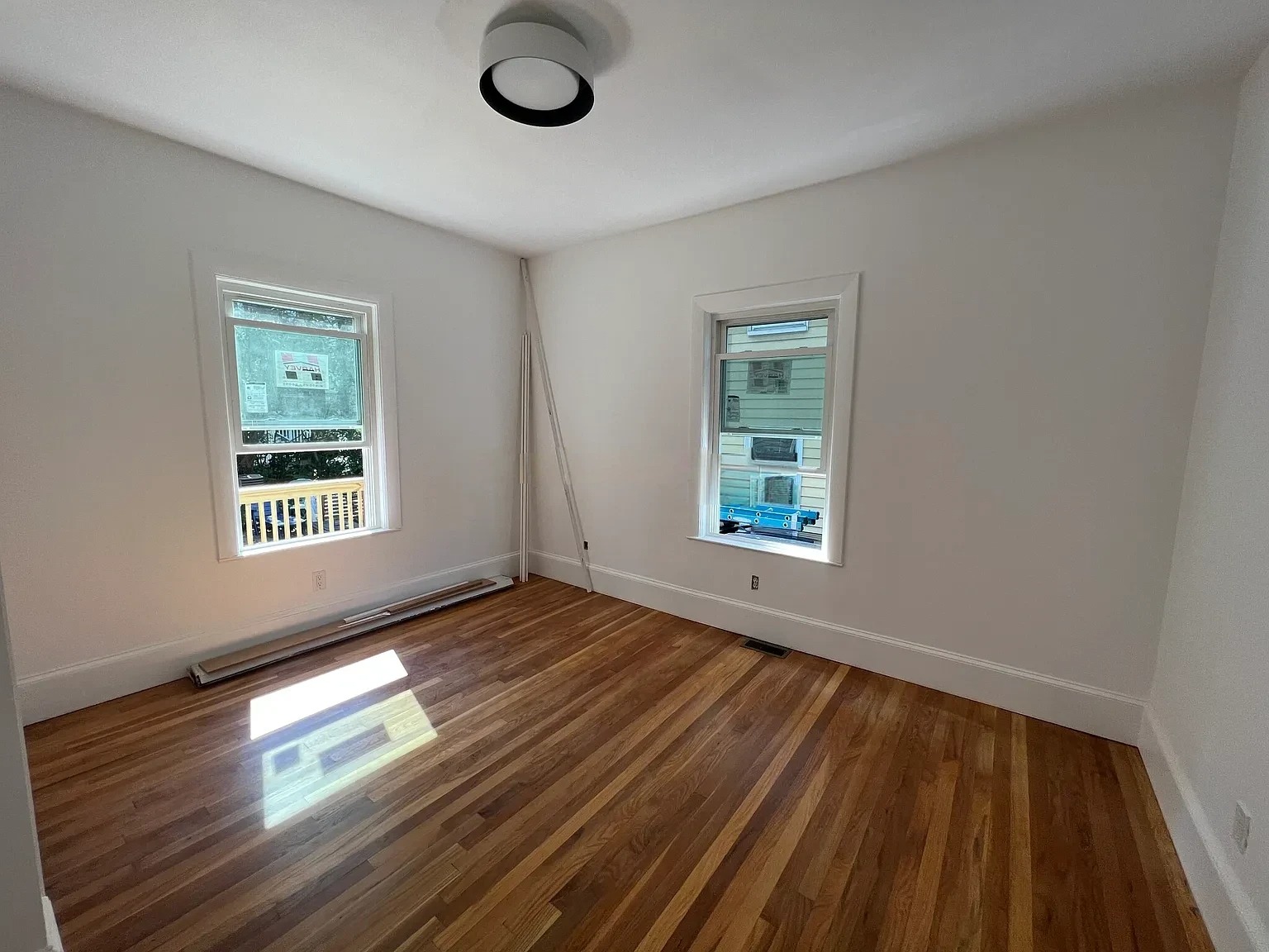 55 Lowell St, Spring Hill