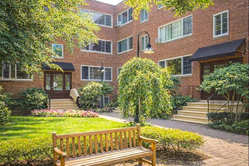 45 Green St, Coolidge Corner