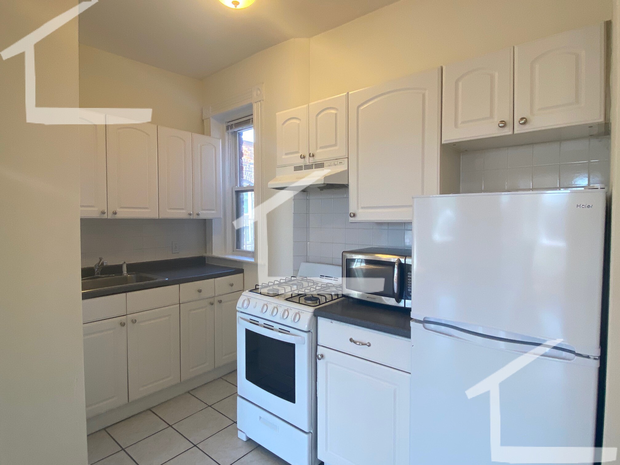 1298 Commonwealth Ave, Allston