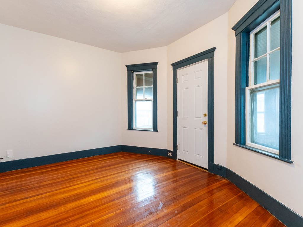 5 bed, 2 bath apartment for rent at 46 Shepton St Unit 2, Dorchester — photo 33 of 64