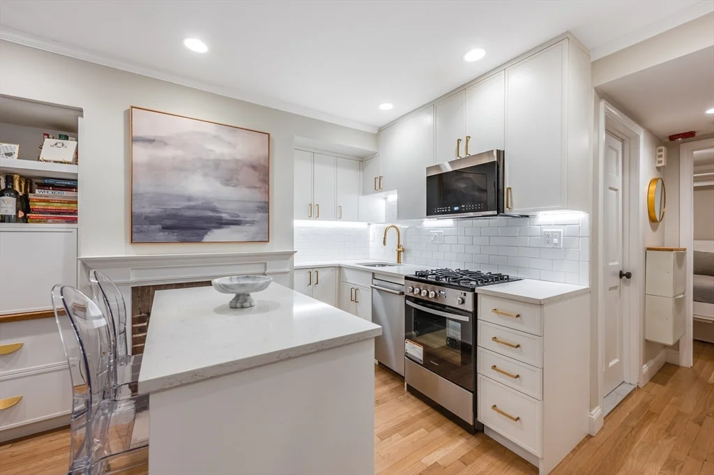 45 1/2 Garden St, Beacon Hill