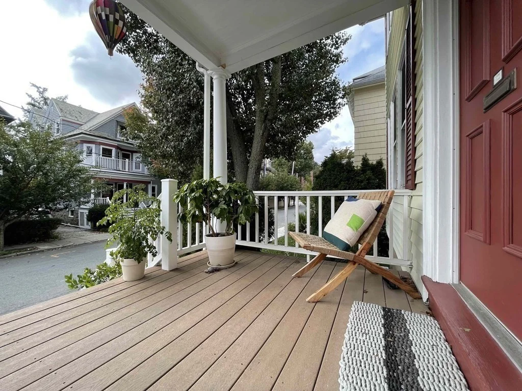 78 Stearns Rd, Longwood