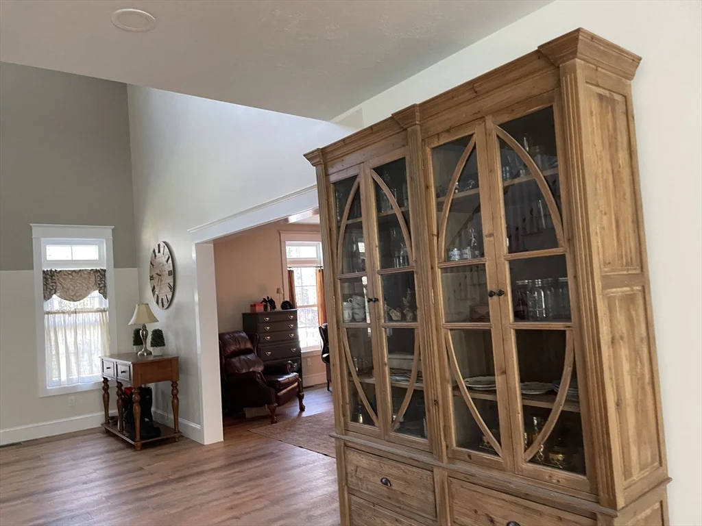 1 Lamoureux Ln, Spencer