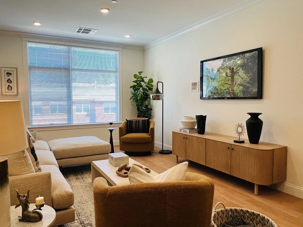 201 Sherman Rd, Chestnut Hill