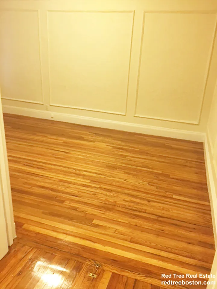 1687 Commonwealth Ave, Brighton