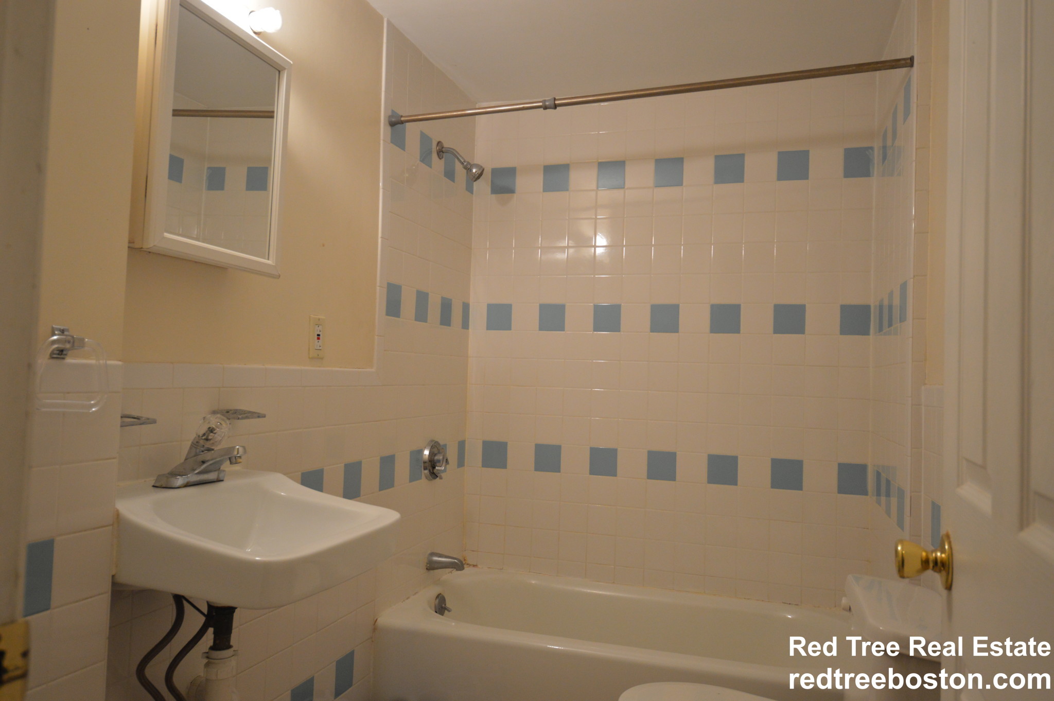 104 Hammond St, Mission Hill