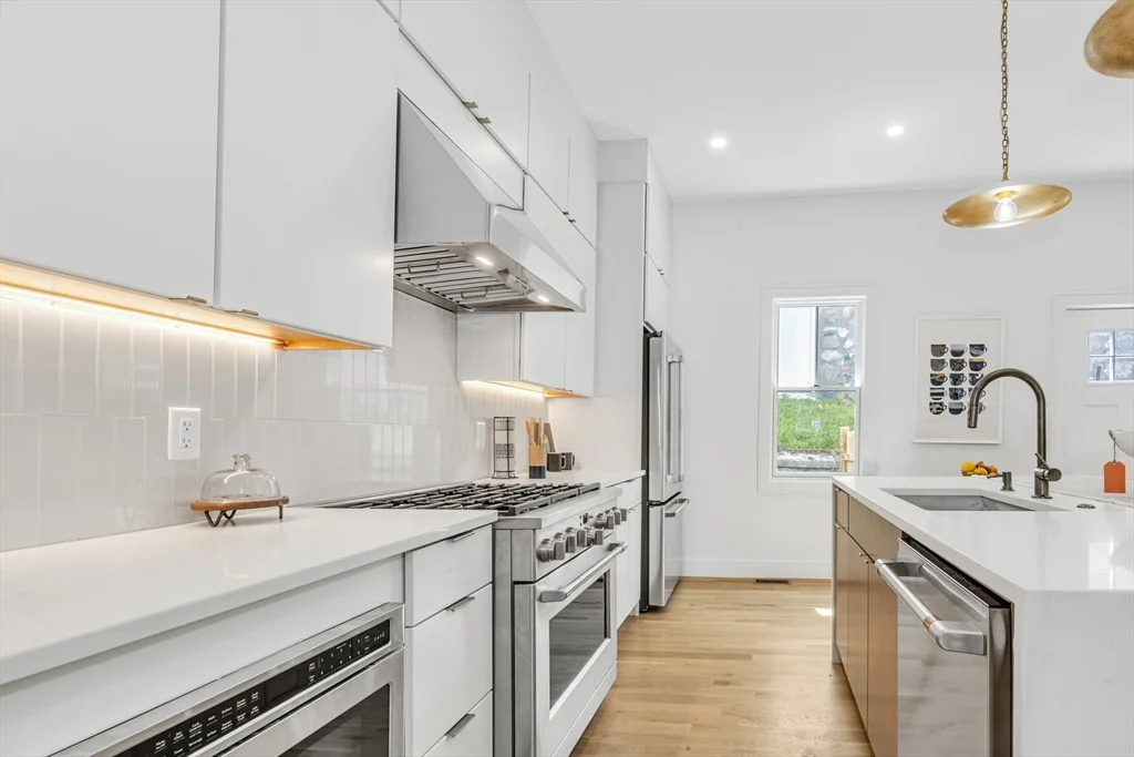 142 Birch St, Roslindale