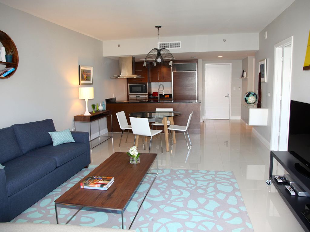 1 bed, 1 bath apartment for rent at 131 Sewall Ave Unit 5, Longwood — photo 1 of 7