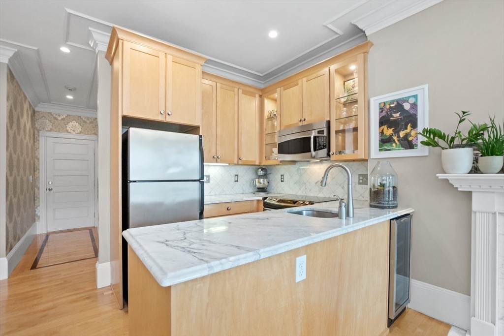 395 Marlborough St, Back Bay