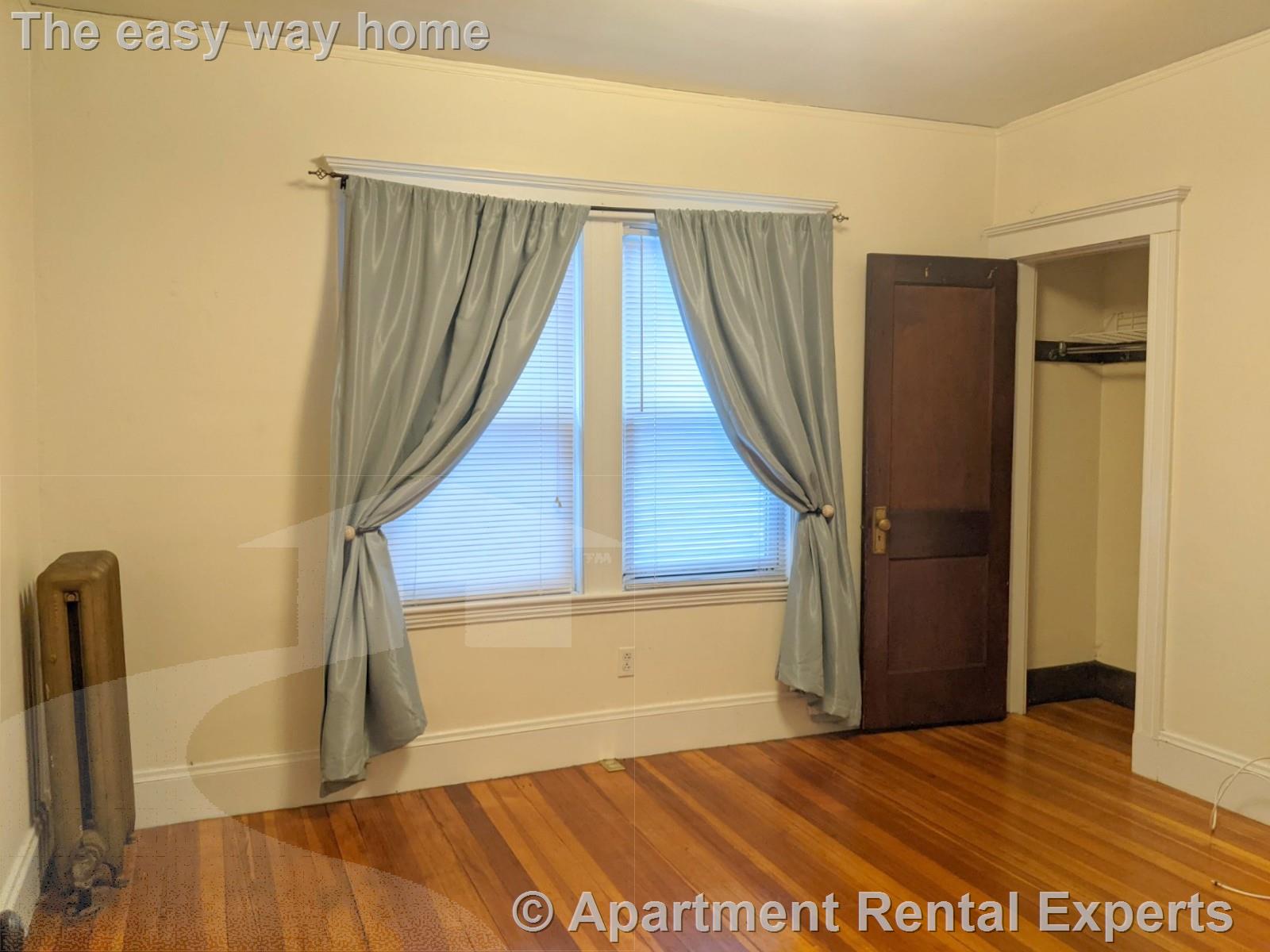 19 Leonard St, Davis Square