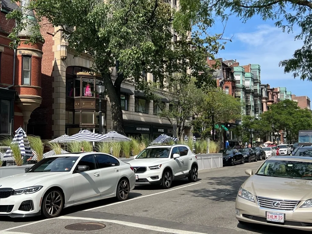 271 Dartmouth St, Back Bay