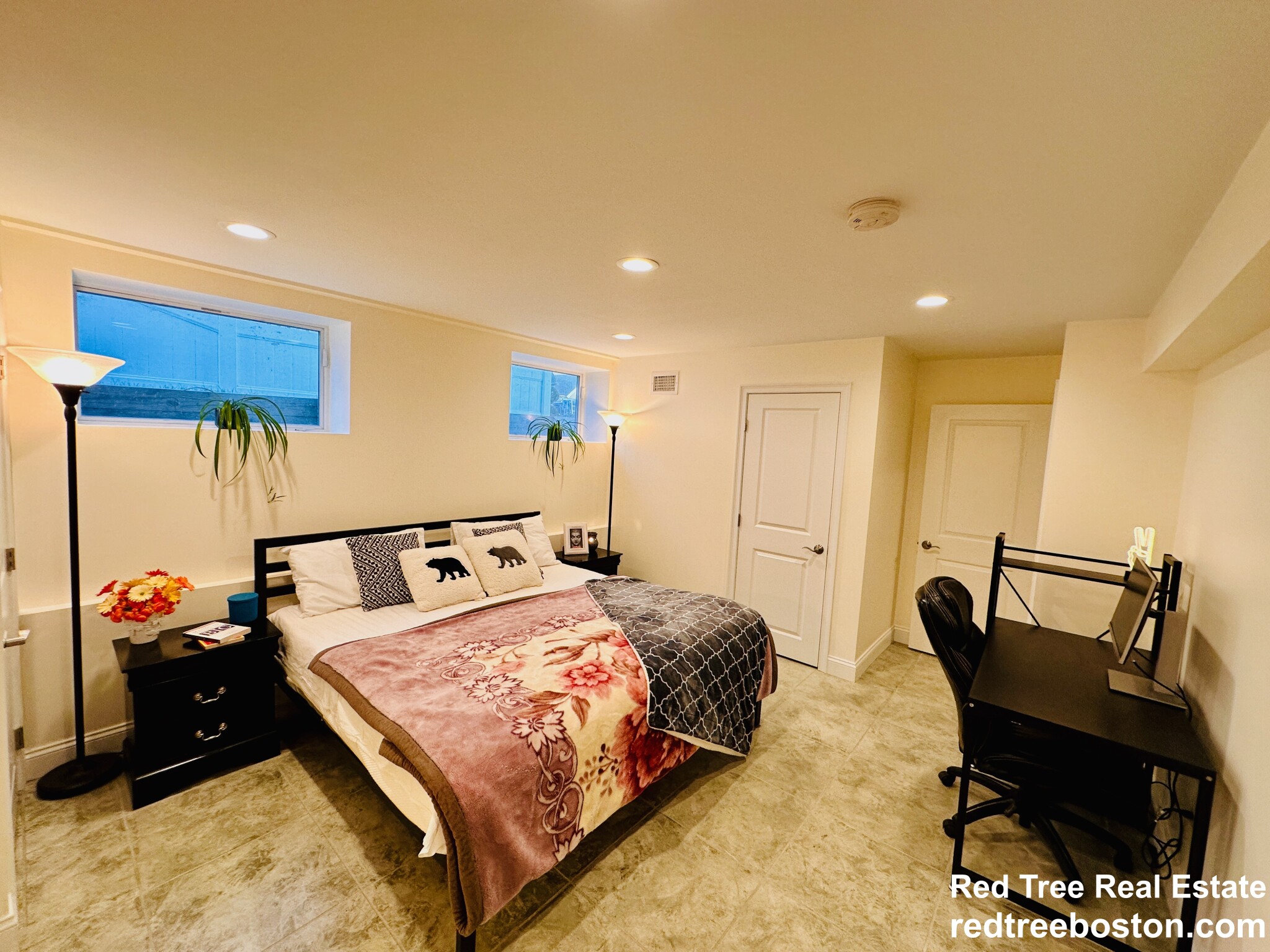 18 Senator Bolling Cir, Dorchester