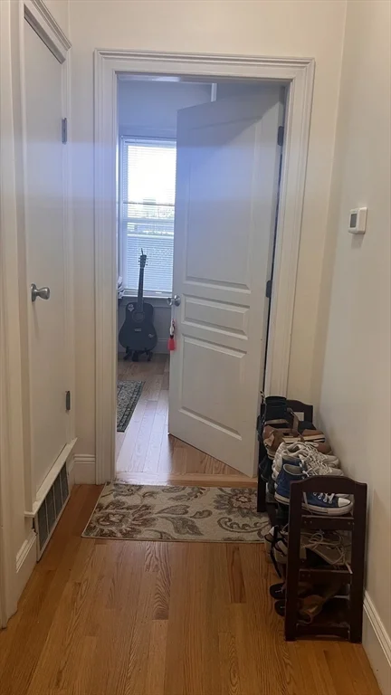 8 Humboldt Pl, South Boston