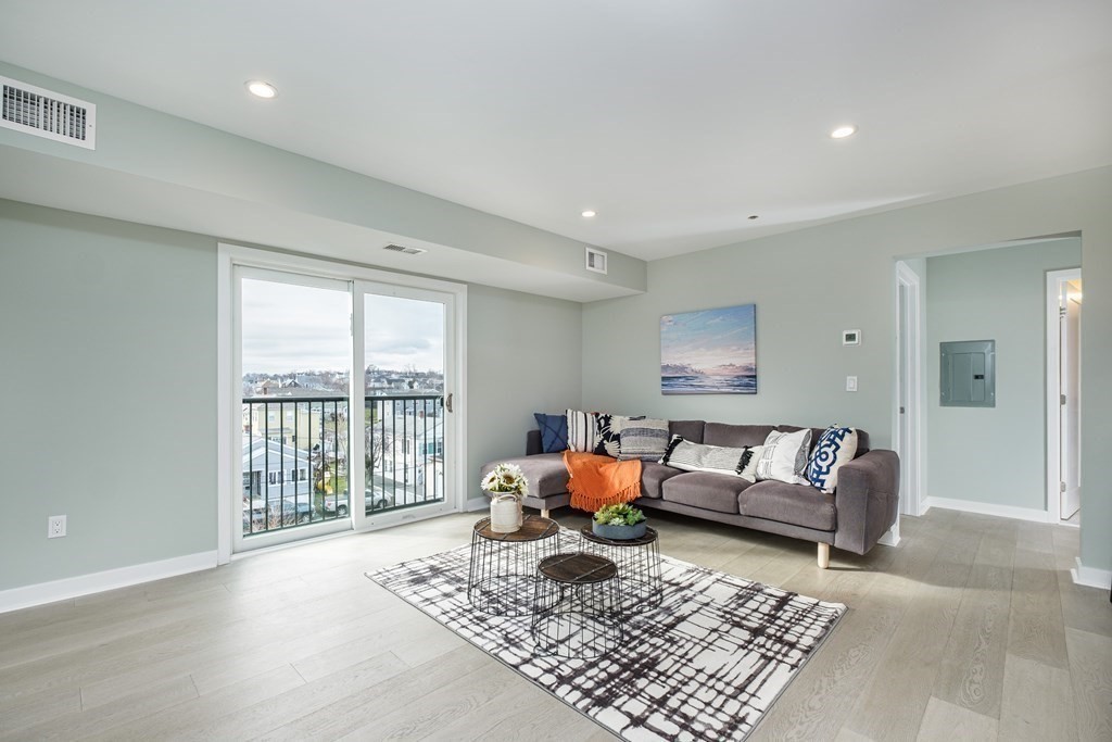 450 American Legion Hwy, Revere