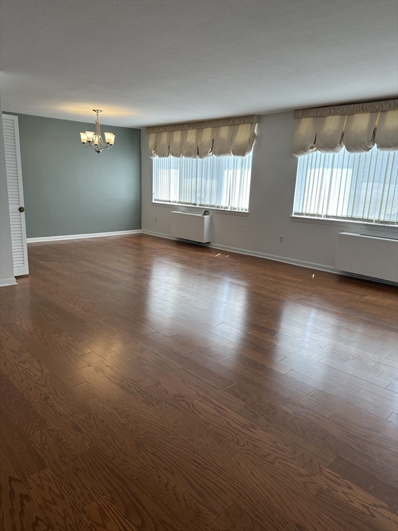 20 Hammond Pond Pkwy, Chestnut Hill