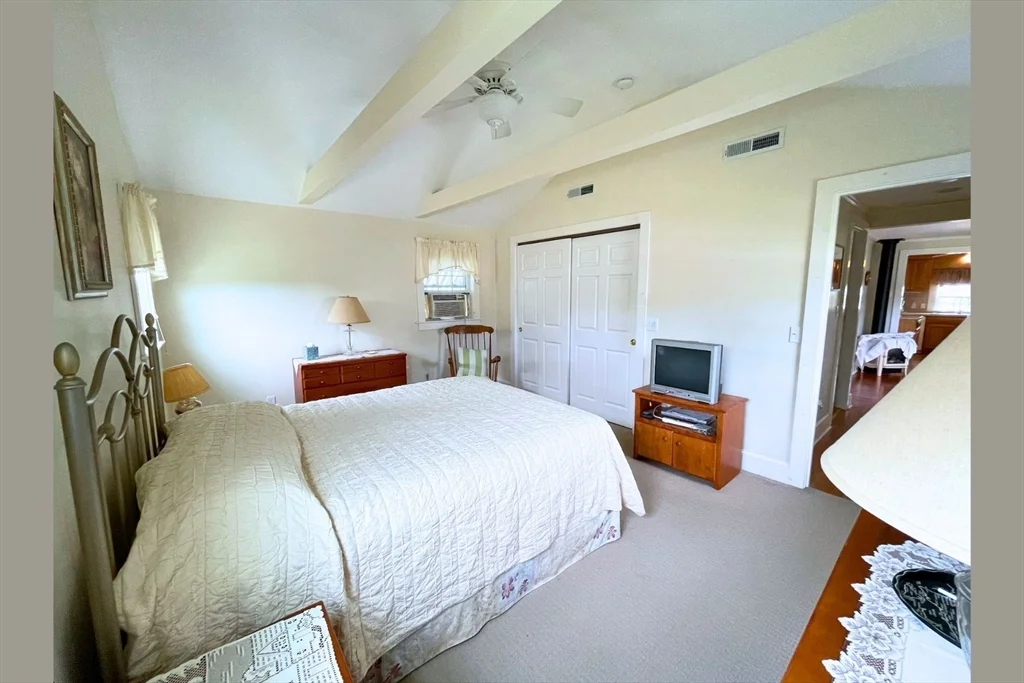 48 Angelica Ave, Mattapoisett